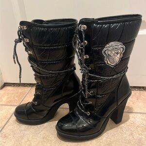 Baby Phat Snow Boots Womens Size 7.5 Black Quilted Lace Up High Heel Shoes Y2K